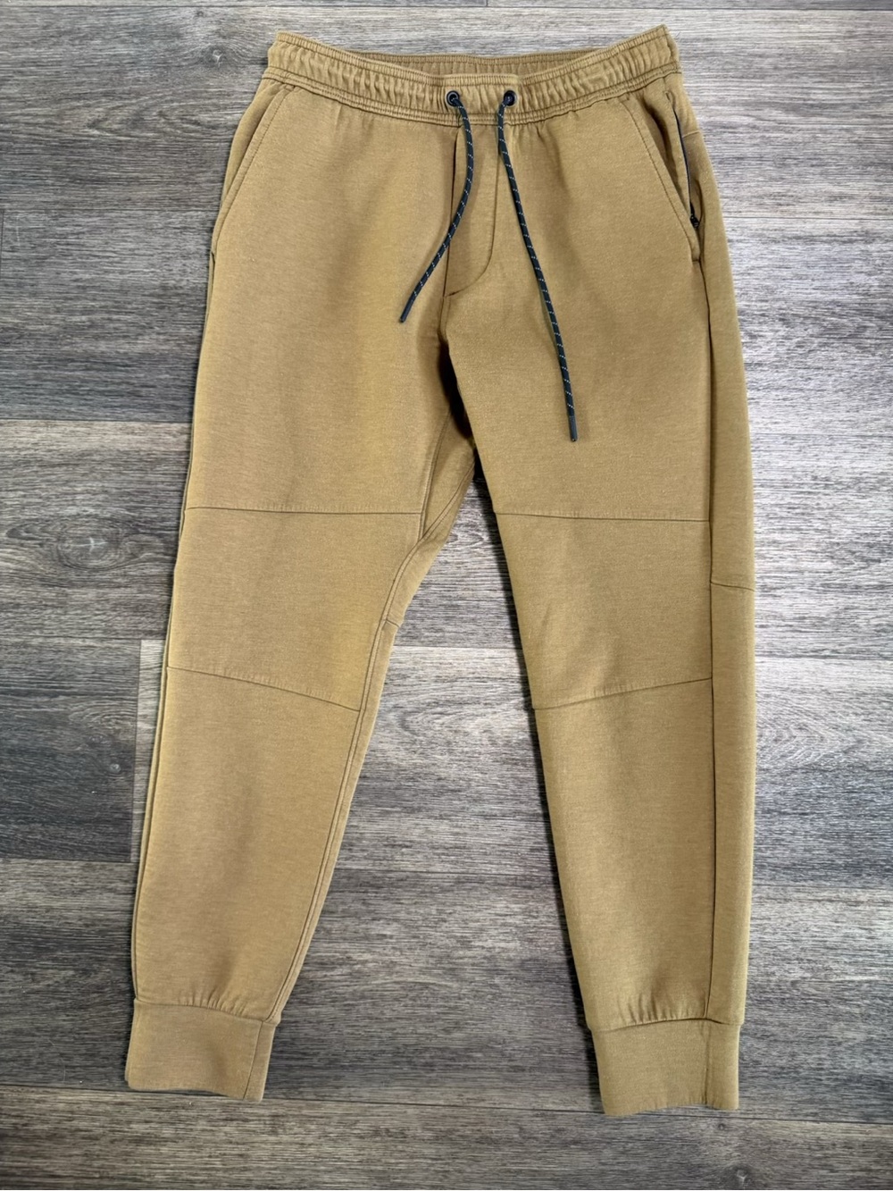 Men’s American Eagle Cozy Jogger Pants in Camel